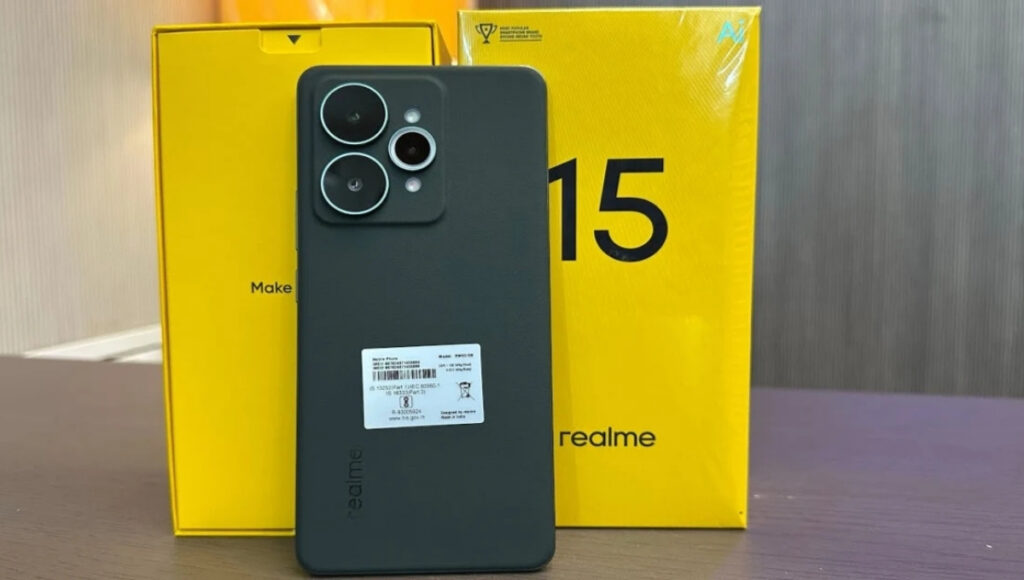 Realme 15T Review: Stunning AMOLED Display, Powerful 7000mAh Battery, Dual Cameras, Sleek Design Uncovered