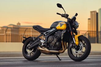 Triumph Trident 660: Powerful, Stylish Ride with 22 km/l Mileage at ₹7.5 Lakh