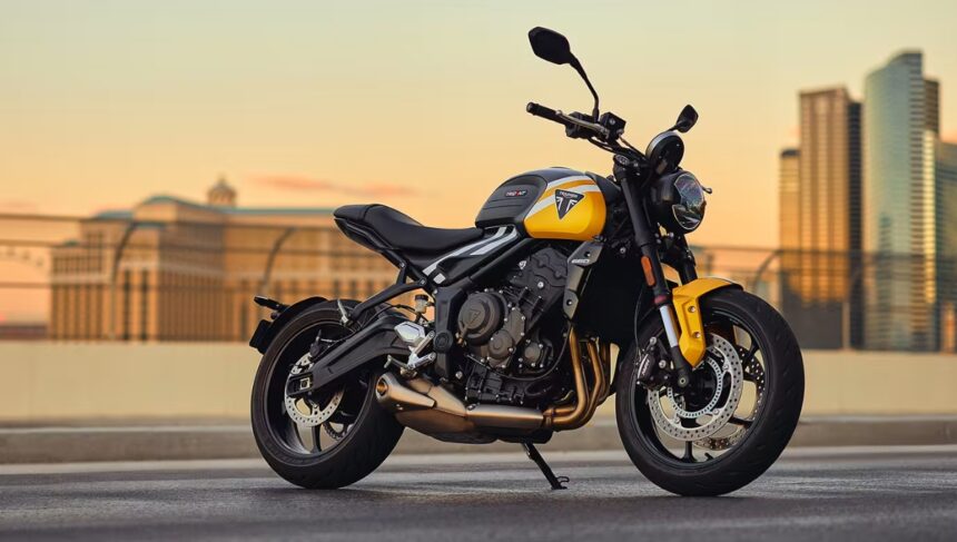 Triumph Trident 660: Powerful, Stylish Ride with 22 km/l Mileage at ₹7.5 Lakh