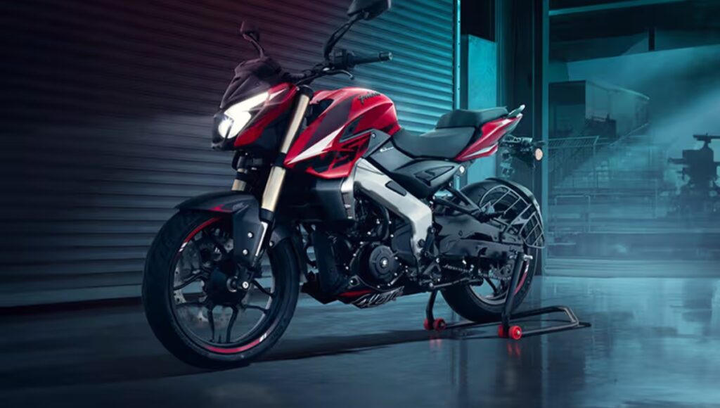 Bajaj Brings Festive Cheer: NS400Z (32 kmpl, ₹1.92 Lakh) and Dominar 400 (27 kmpl, ₹2.39 Lakh) Unchanged in Price