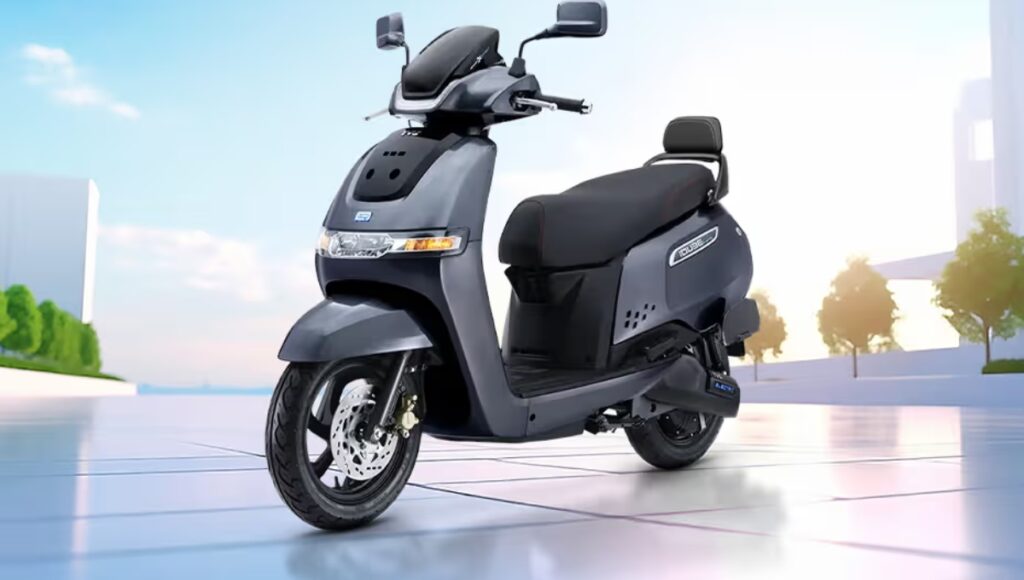Top 3 Fast-Charging Electric Scooters 2025: Ola S1 Pro, Ather 450X And TVS iQube with 140-180 km Range
