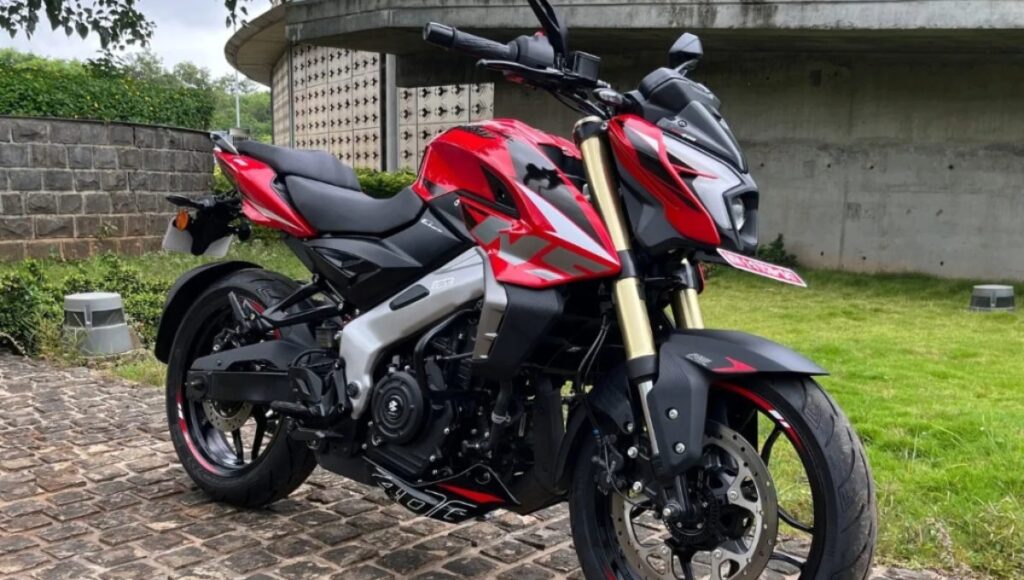 Bajaj Brings Festive Cheer: NS400Z (32 kmpl, ₹1.92 Lakh) and Dominar 400 (27 kmpl, ₹2.39 Lakh) Unchanged in Price