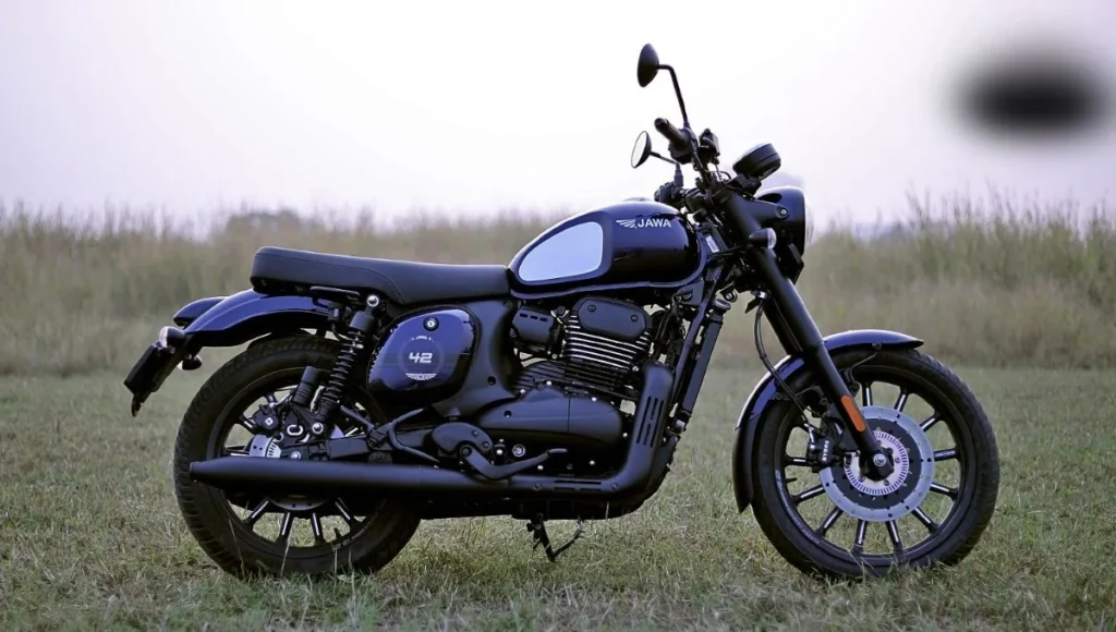 Jawa 42: Classic Retro Style Meets Modern Tech Mileage 35 km/l, Price ₹2.00–2.15 Lakh