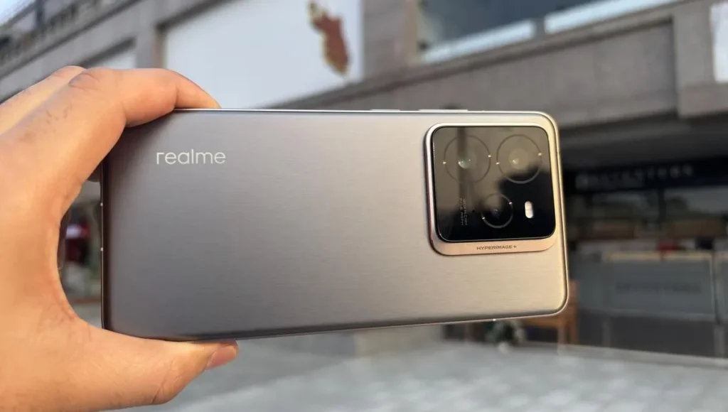Realme GT 7T Review: AMOLED Display, Dual Camera, 7000mAh Battery, High Performance