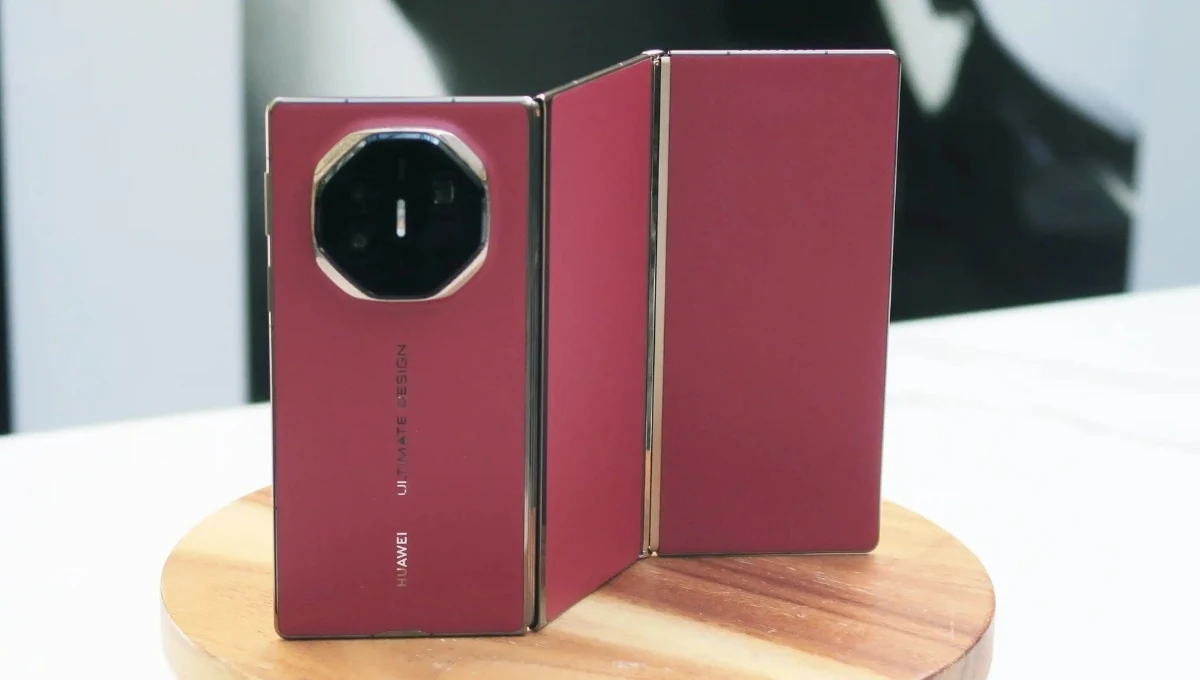 Huawei Mate XTs Ultimate with Foldable Display, Triple Camera, and Price Details