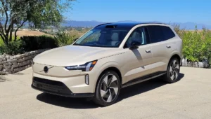 Experience Volvo EX90: 482 km WLTP Mileage And ₹1.50 Cr Tag in India