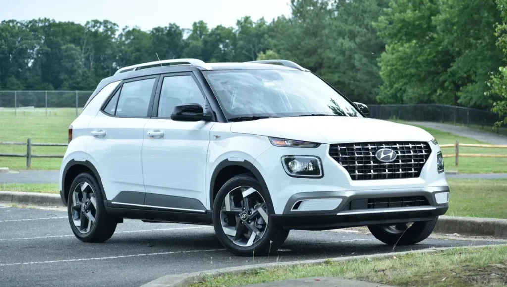 Hyundai Venue 2025: Turbo Engine And Advanced Features, Price from ₹10.50 Lakh