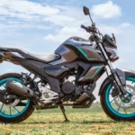 Yamaha FZS-FI Hybrid: Stylish, Sporty Ride with 65 km/l Mileage at ₹1.22 Lakh