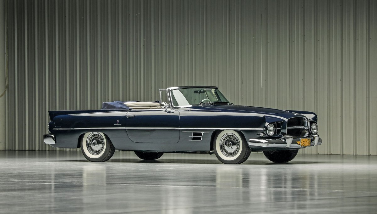 Dual-Ghia 1958: The Hollywood Icon That Blended Italian Beauty with American Muscle