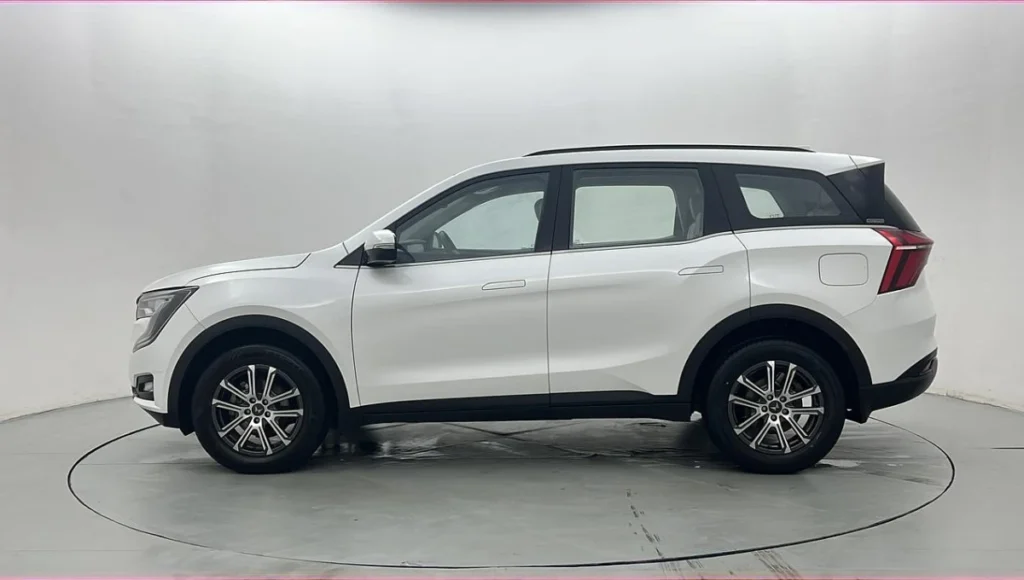 Mahindra XUV700 2025: Power Meets Luxury with 16 km/l Mileage and ₹13.99 Lakh Starting Price