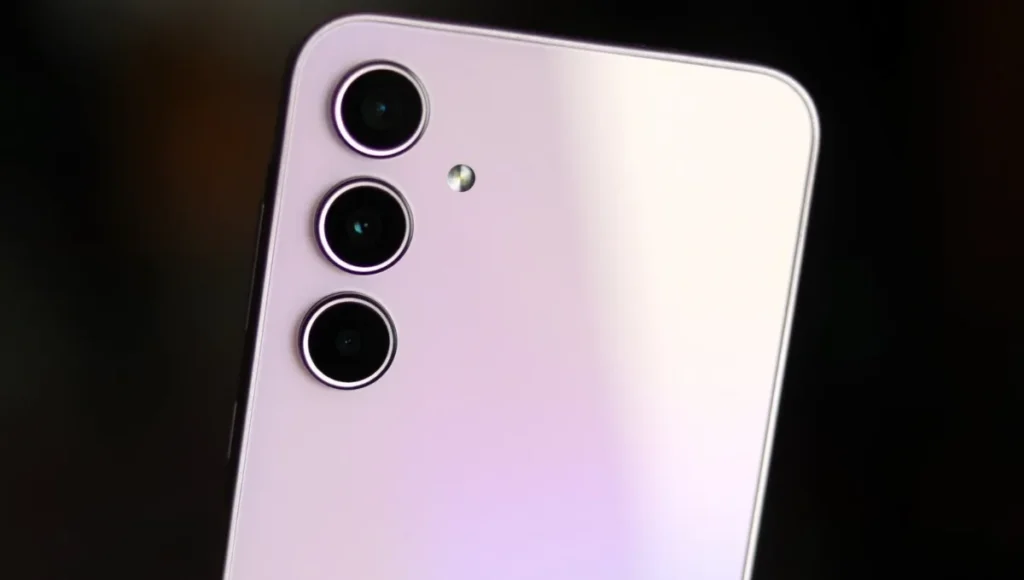 Samsung Galaxy Wide 8 One UI 8 Update: Stable Rollout, Features, and Global M16 Release