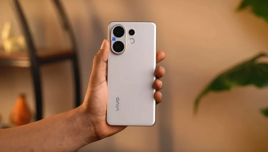 Vivo V60e Review: 200MP Camera, 6500mAh Battery, AMOLED Display Features