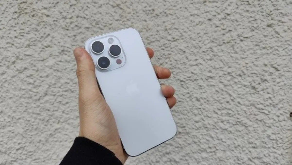 iPhone 14 Pro Review: Triple Camera, 120Hz Display, Premium Design and Features