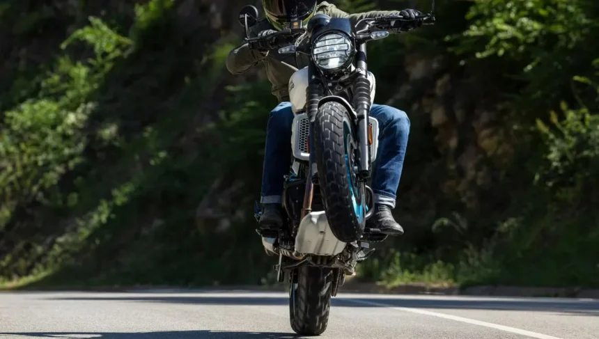 Royal Enfield Guerrilla 450 2025: Perfect Blend of Classic Style and Modern Performance