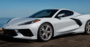 Corvette Stingray 2025: Exotic Looks, 10 km/l Efficiency and a $70k Starting Tag