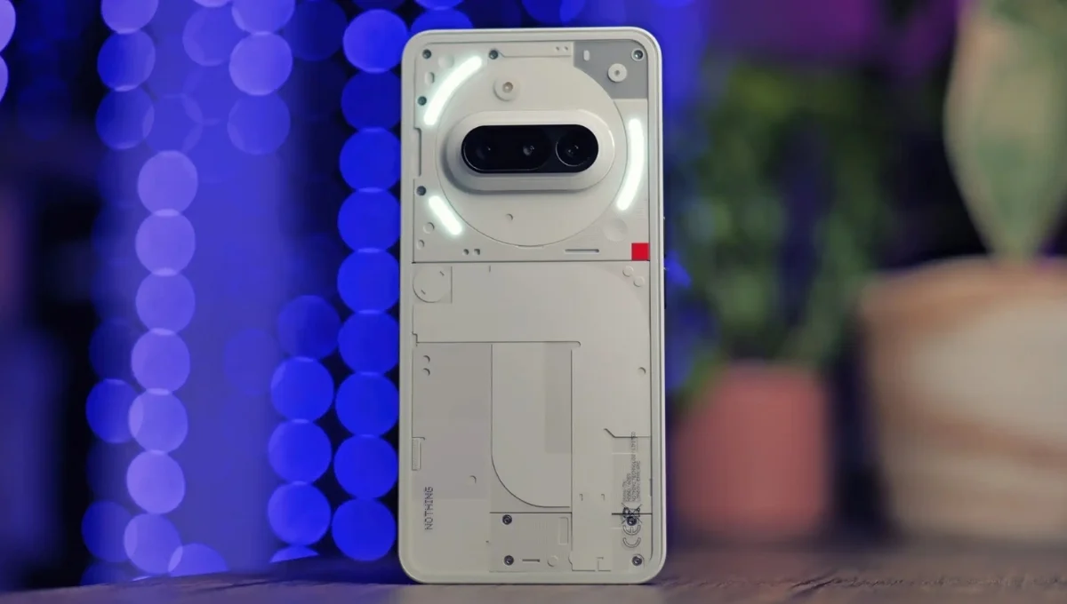 Nothing Phone (3a) Review: Stylish Design, Powerful Camera, Long Battery Life